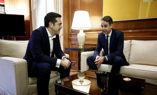 Τετ α τετ Τσίπρα-Μητσοτάκη για το Σκοπιανό: Ψυχρό κλίμα μέσα, εκρηκτικό έξω